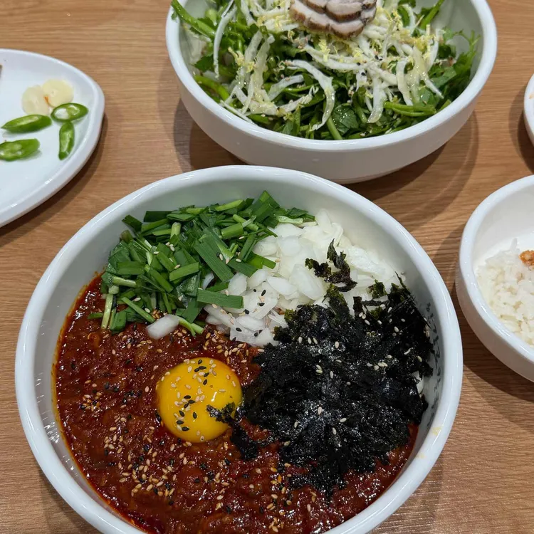 한강로칼국수보쌈 대표 사진