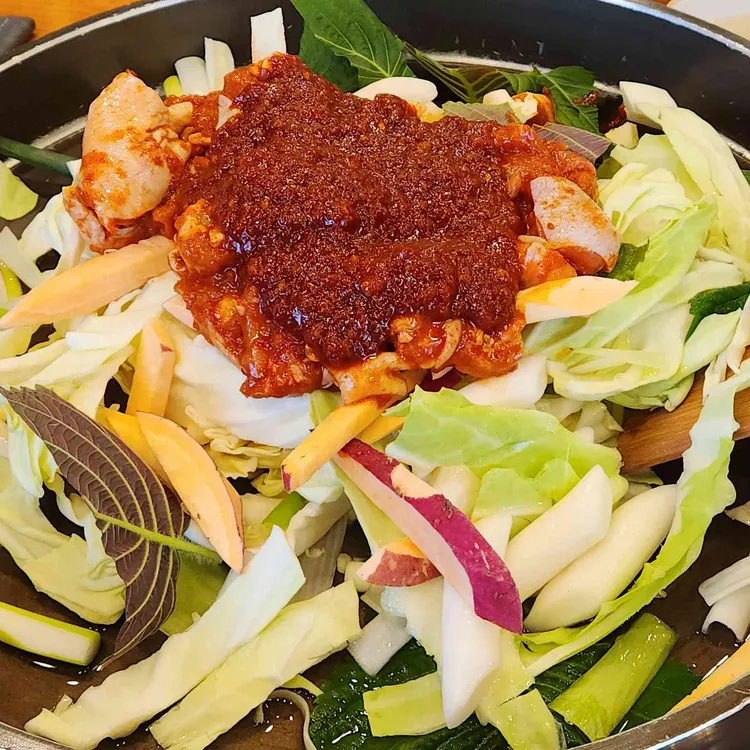 춘천명물닭갈비막국수 사진