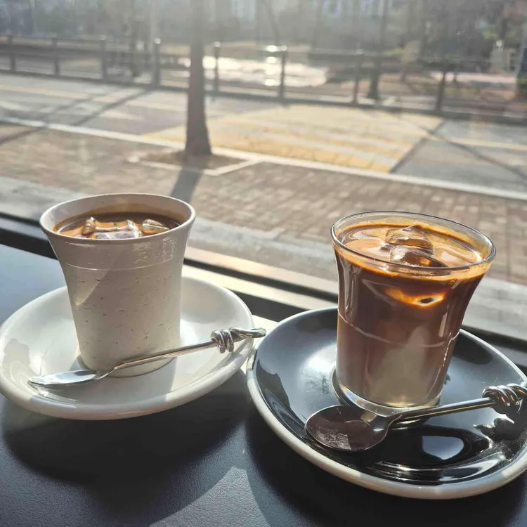 플로트 커피 대표 사진