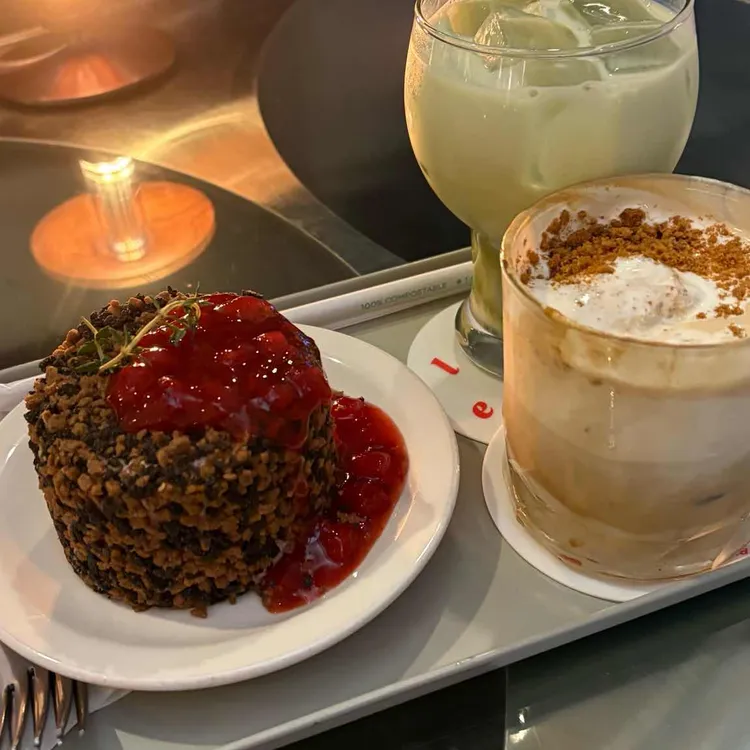 이이남스튜디오 사진