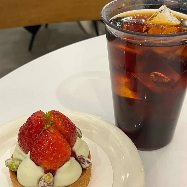 라운드앤드 사진