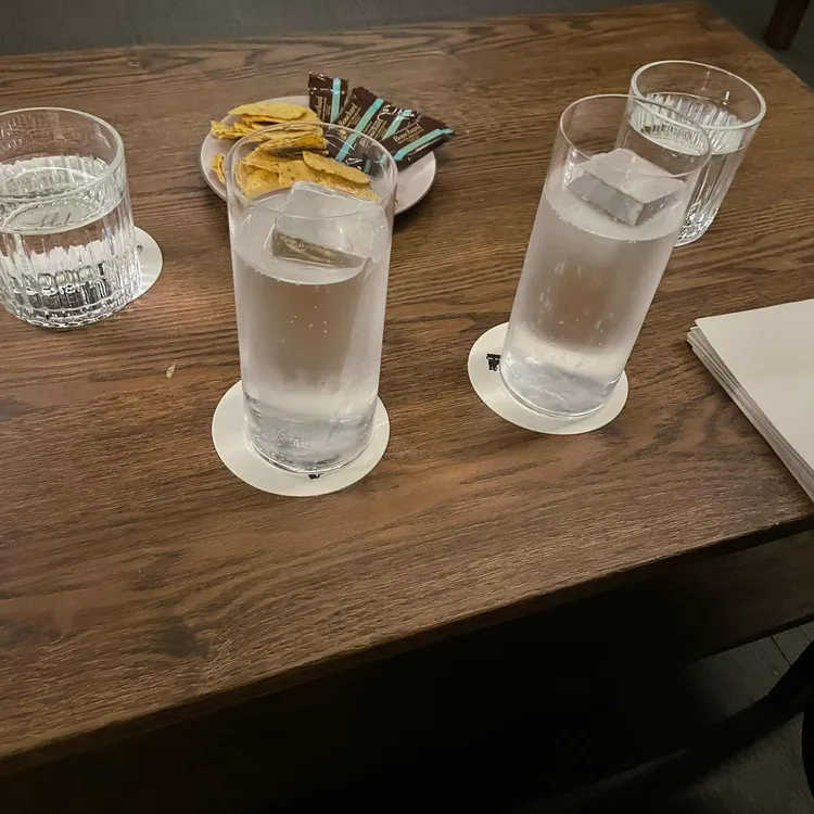 헤도니즘 대표 사진