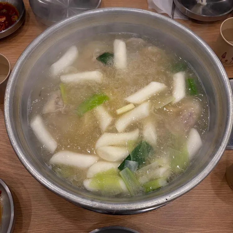 효담칼국수 닭한마리 사진
