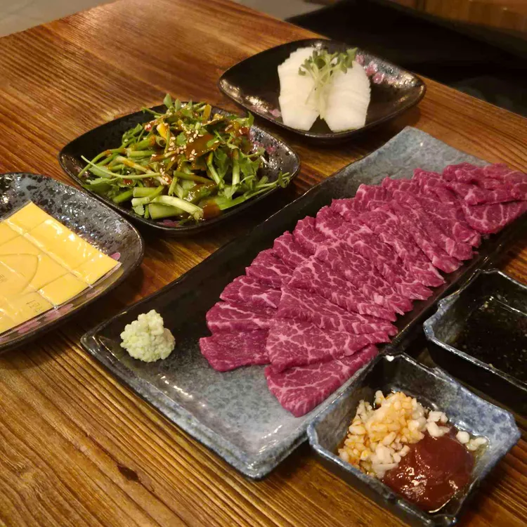 육회말투아웃 대표 사진