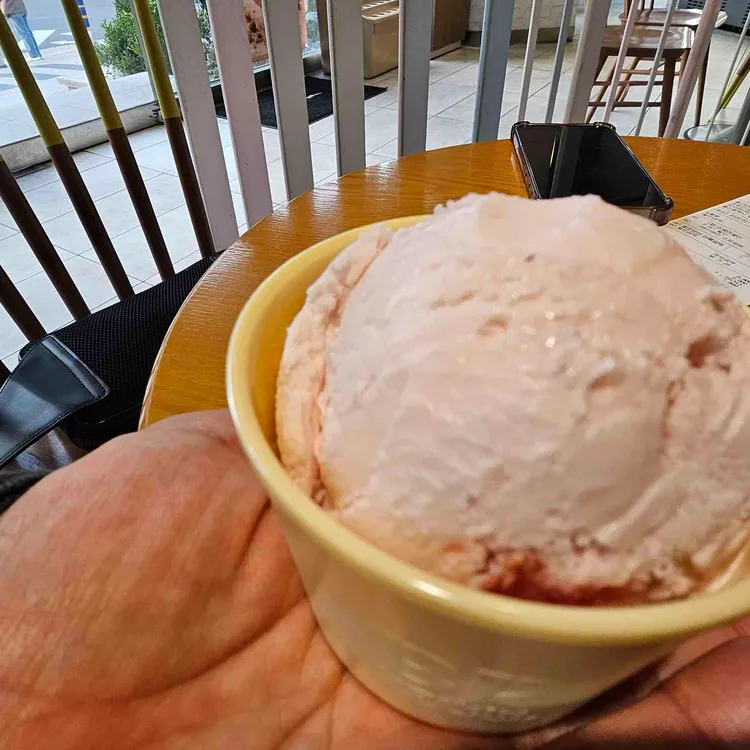 배스킨라빈스 대표 사진