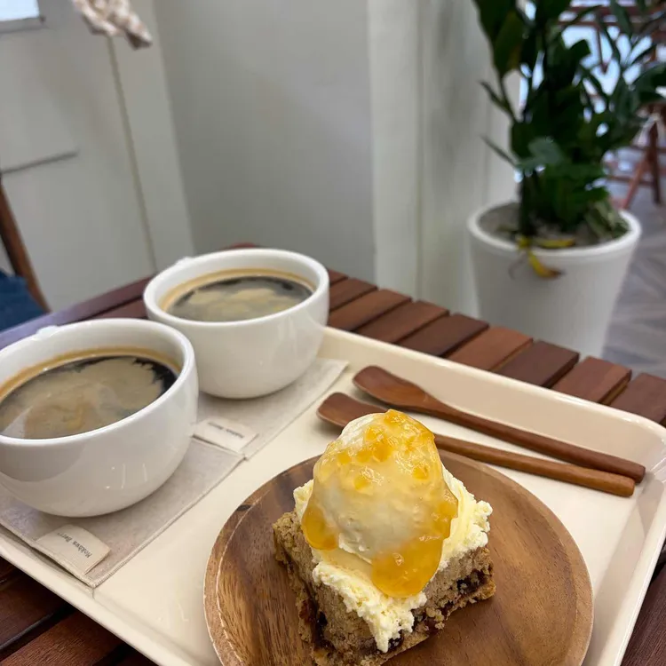 밤앤크럼 대표 사진