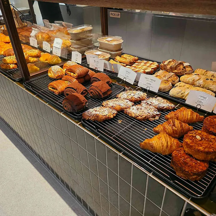 두낫디스터브 대표 사진