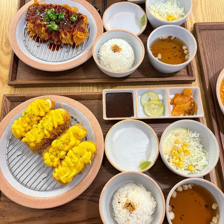 정성카츠 대표 사진