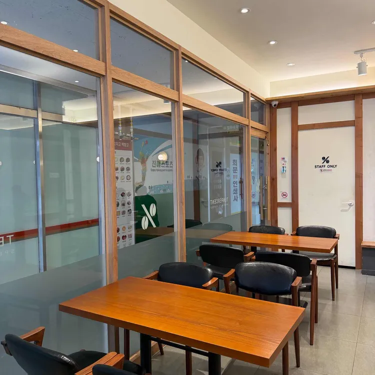 텐퍼센트커피 대표 사진