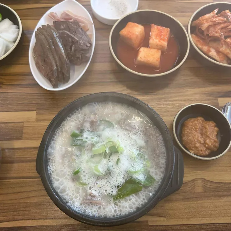 탑골순대국 사진