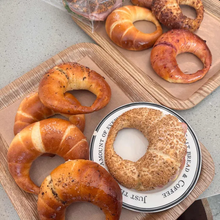 베통 바이 멜로워 사진