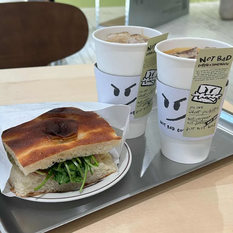 낫배드커피 사진