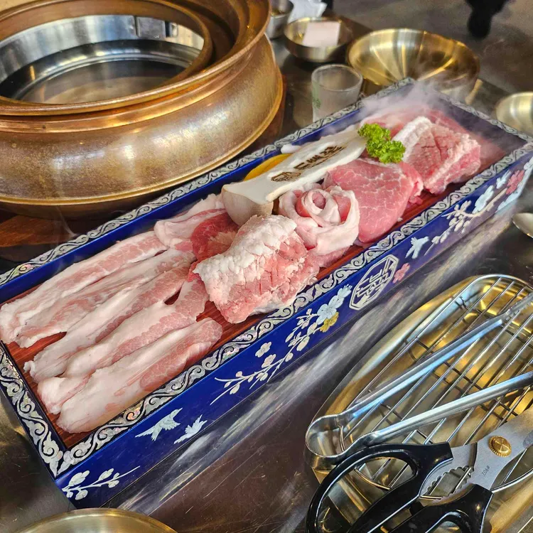 돈백꽃 대표 사진