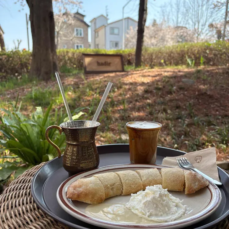 하디르 커피 사진