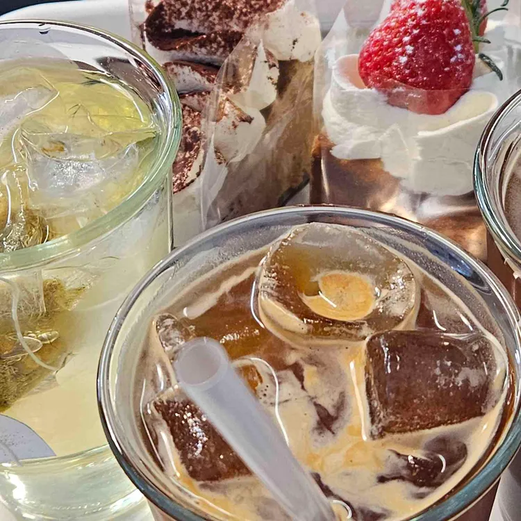 크레뮤 러빙 클럽 사진