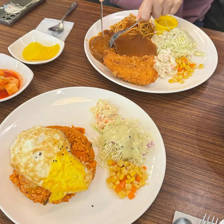 아저씨돈까스 사진