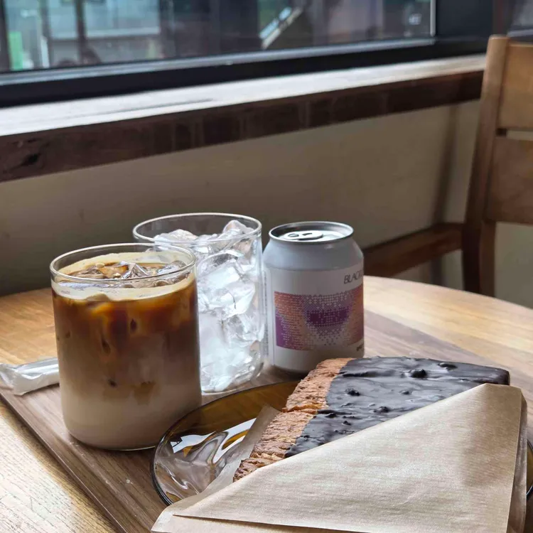 블랙업커피 사진