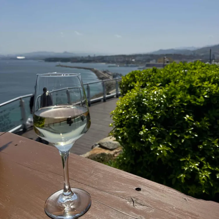 바람의언덕 동해 타파스 와인 사진