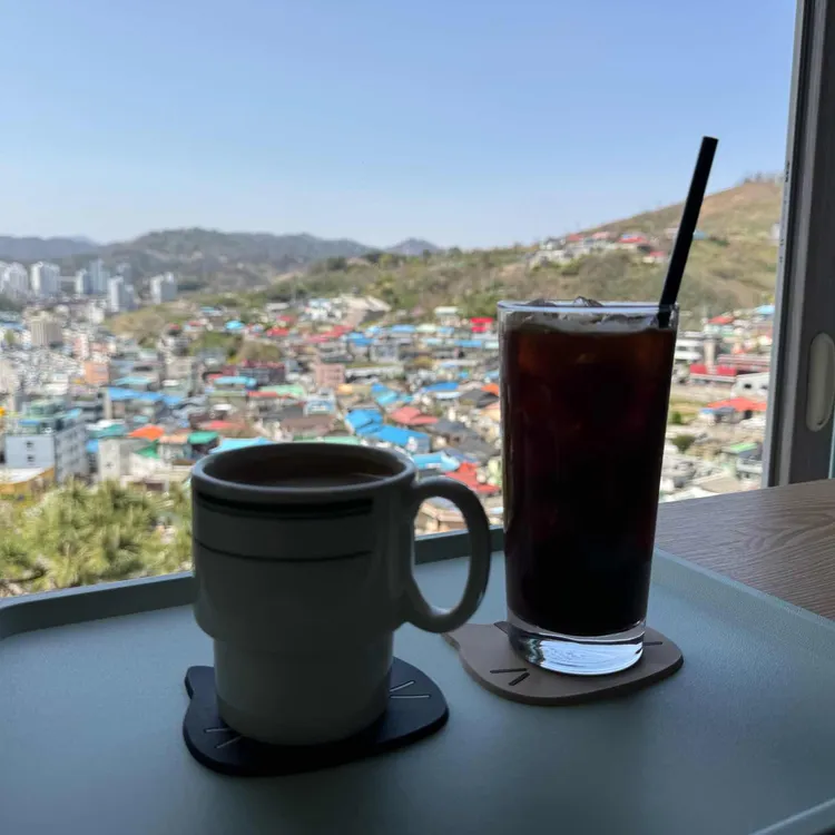 103LAB 카페 사진