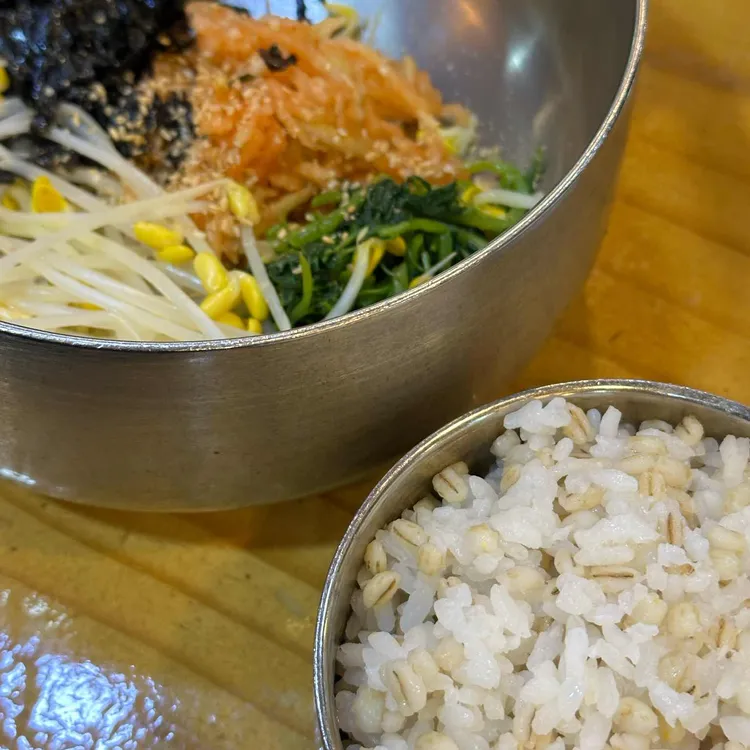 비학산 보리밥생칼국수 사진
