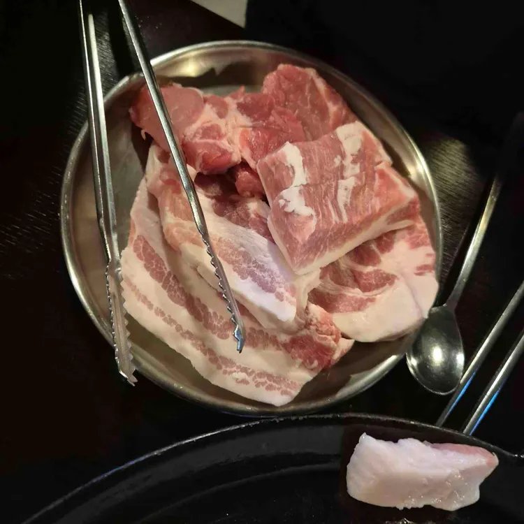 산청리56솥뚜껑생삼겹살 대표 사진