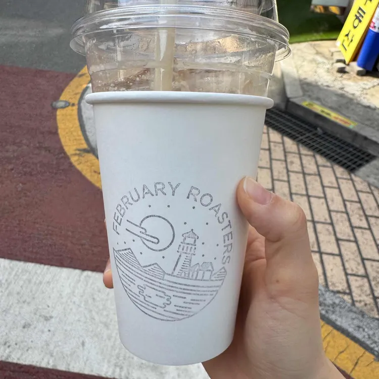 이월로스터스 사진