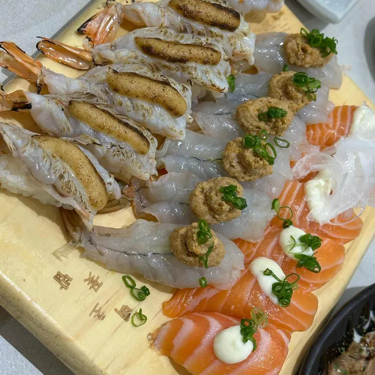 동백꽃초밥 사진