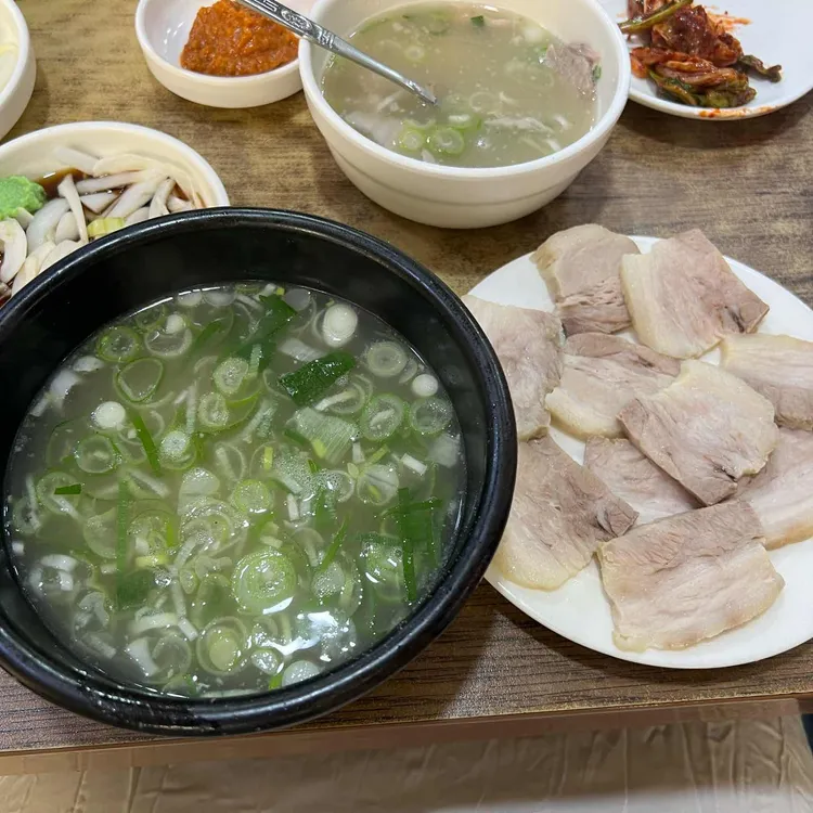 본전돼지국밥 사진