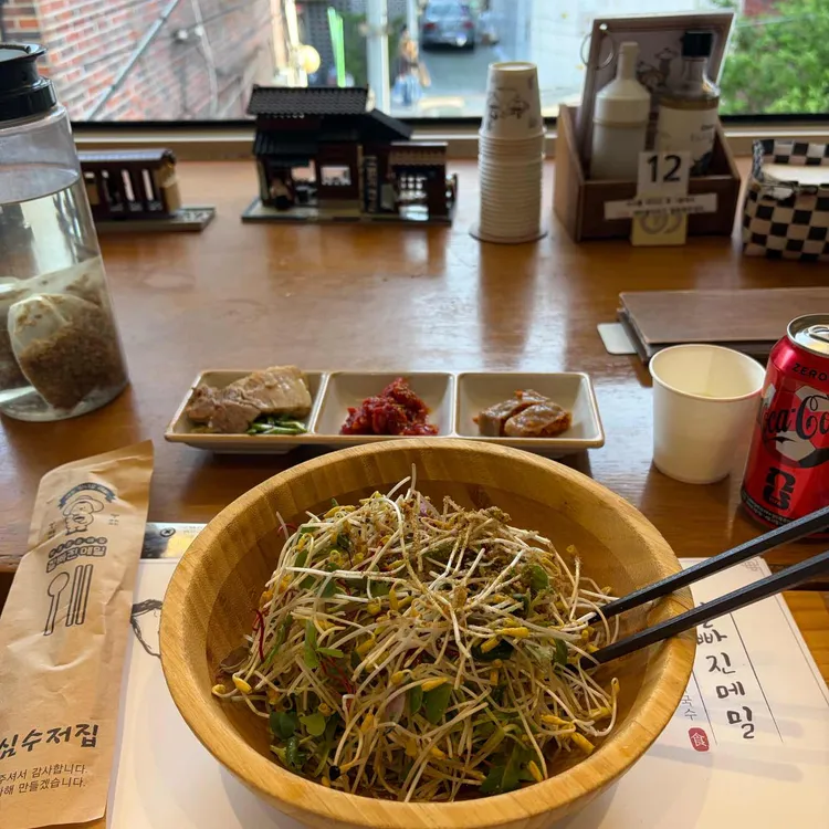 잘빠진메밀 사진