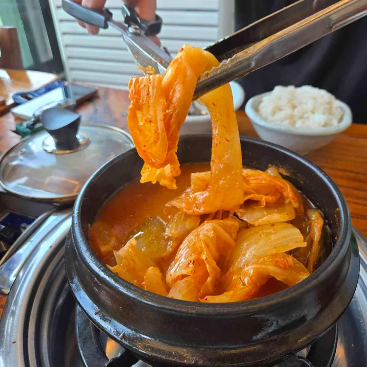 동학사 초가집 사진