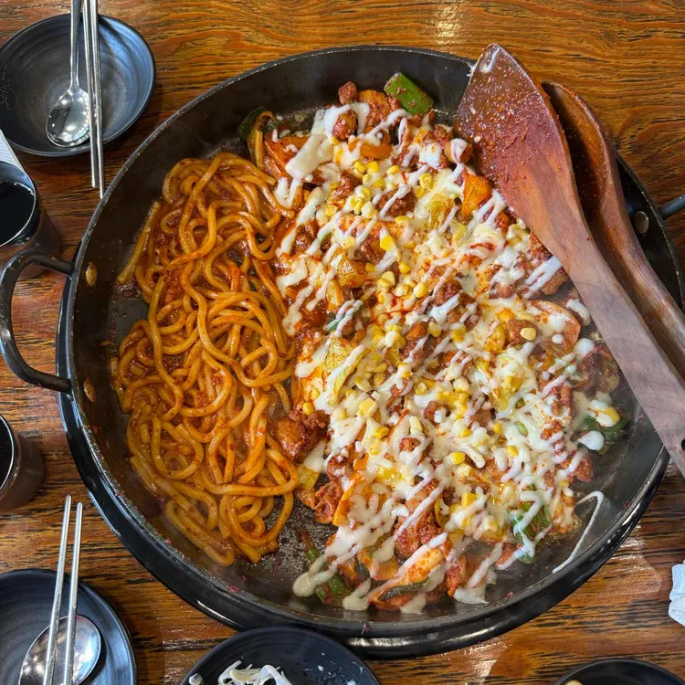 유가네닭갈비 사진