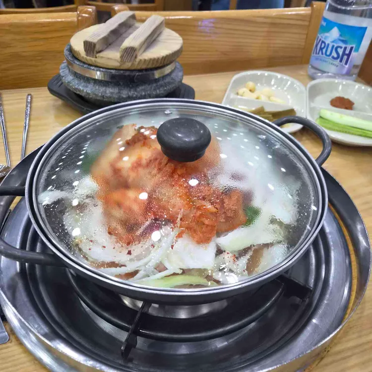 돼지집 사진