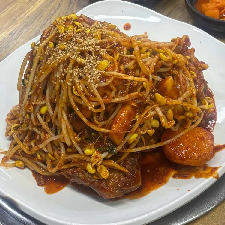 24시뼈다귀감자탕 사진