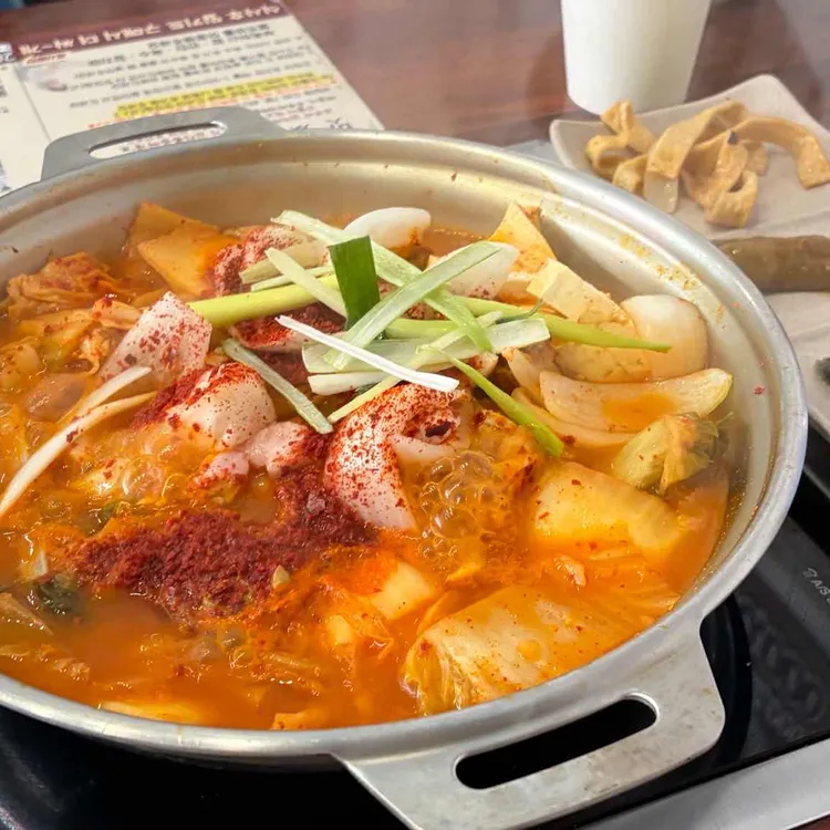 초부리김치찌개 사진
