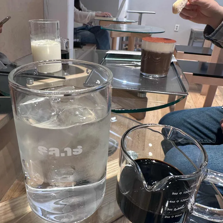 SANS 산스 사진