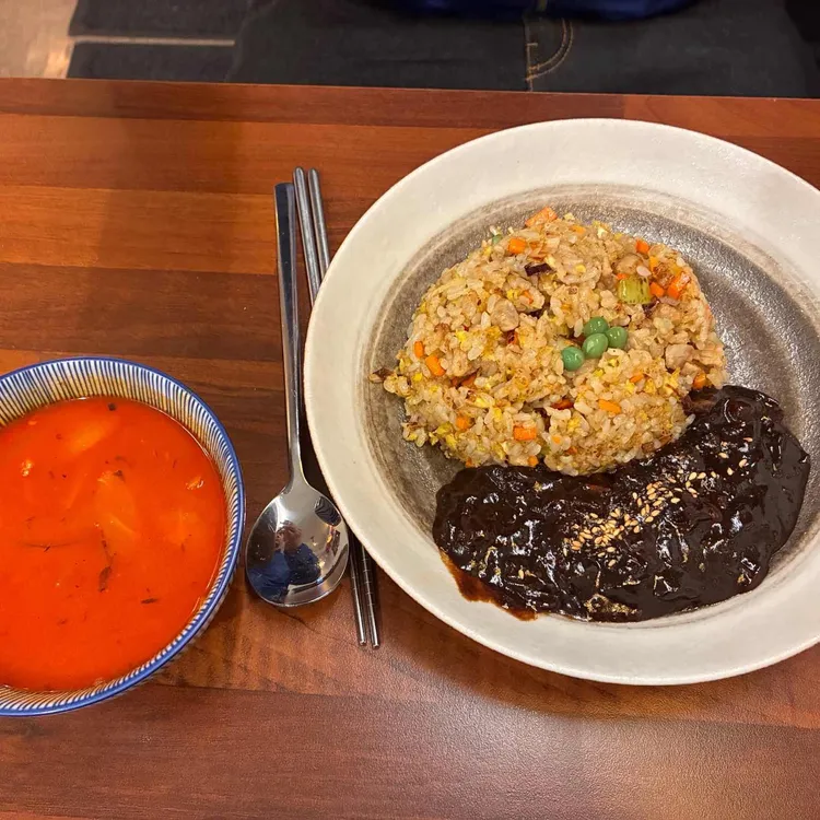 만강홍 사진