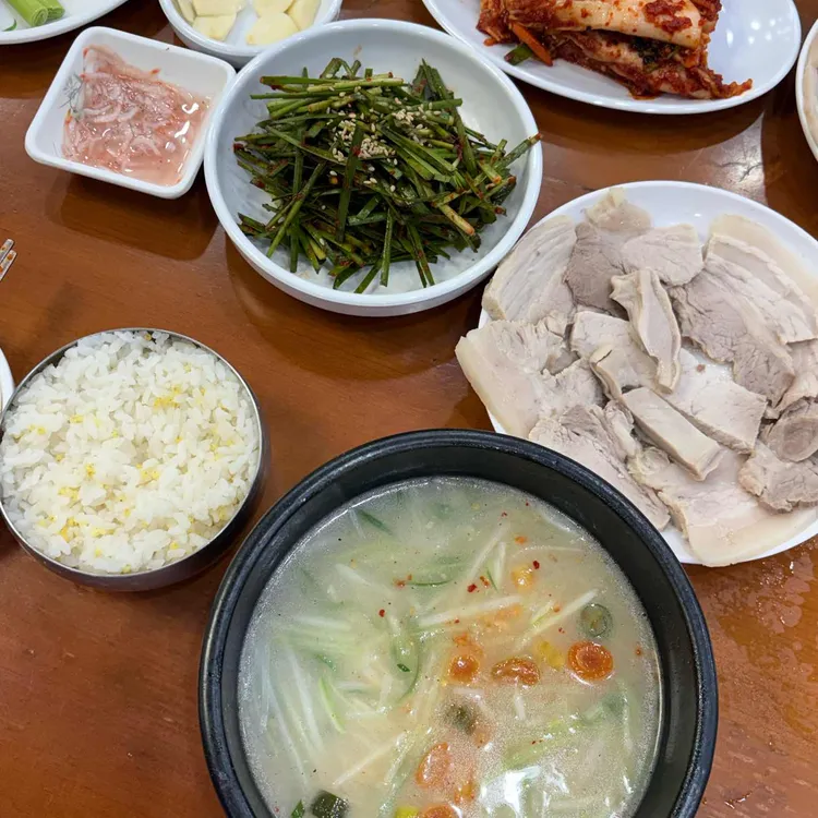 밀양돼지국밥 사진