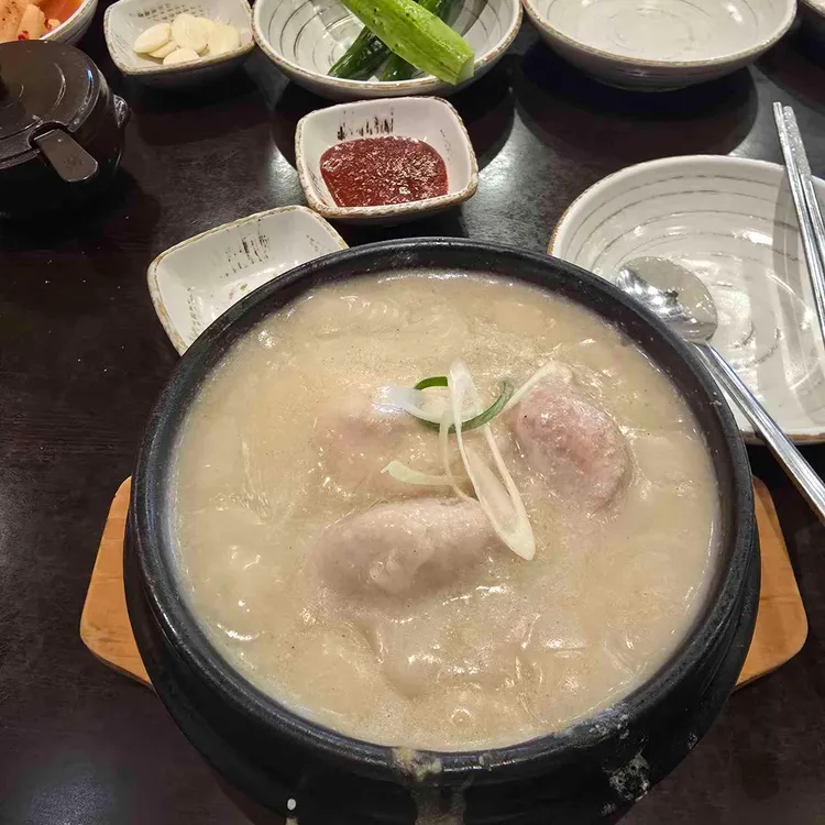 지호한방삼계탕 수원영통점 대표 사진