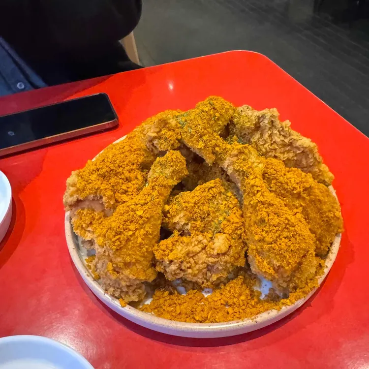 깐부치킨 사진
