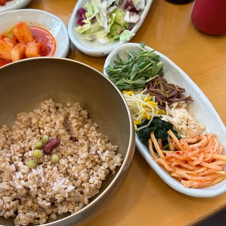 청국장과보리밥 사진