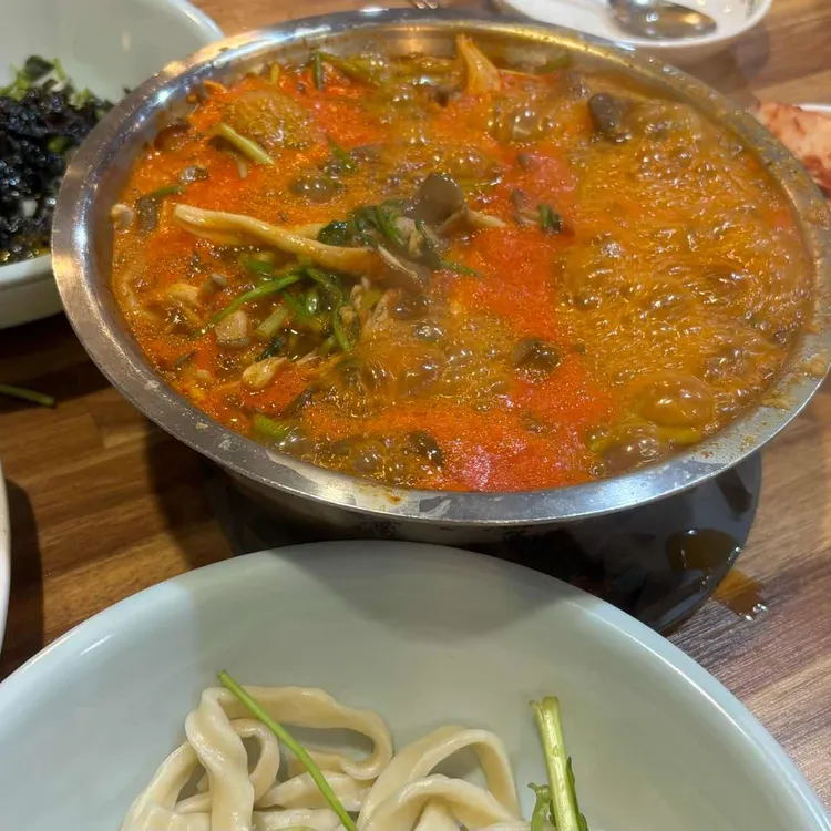 가양 칼국수 버섯매운탕 사진