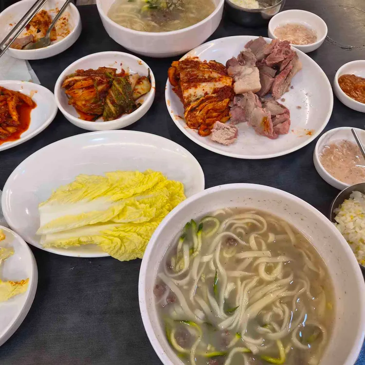훼미리손칼국수 사진