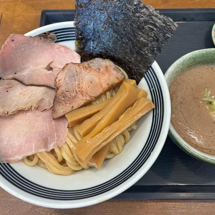 멘도무카우 사진