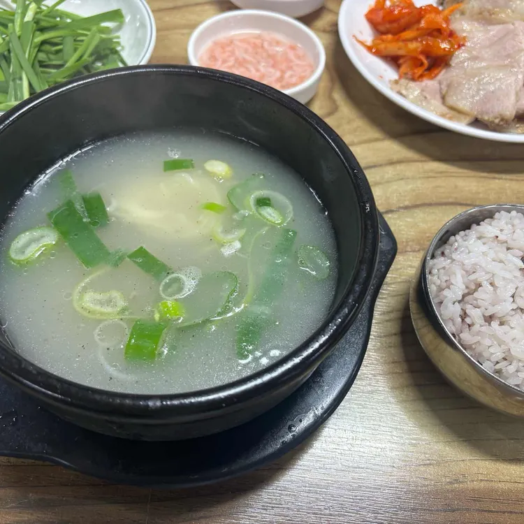 월강부산돼지국밥 사진