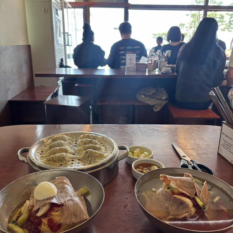 동면식밀면 사진