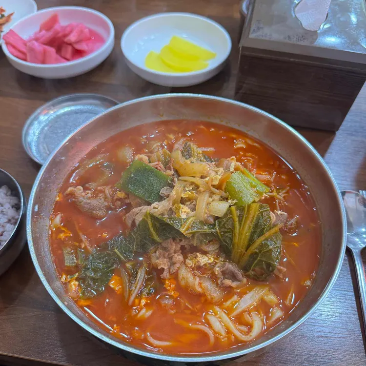 왕언니육칼밥 사진