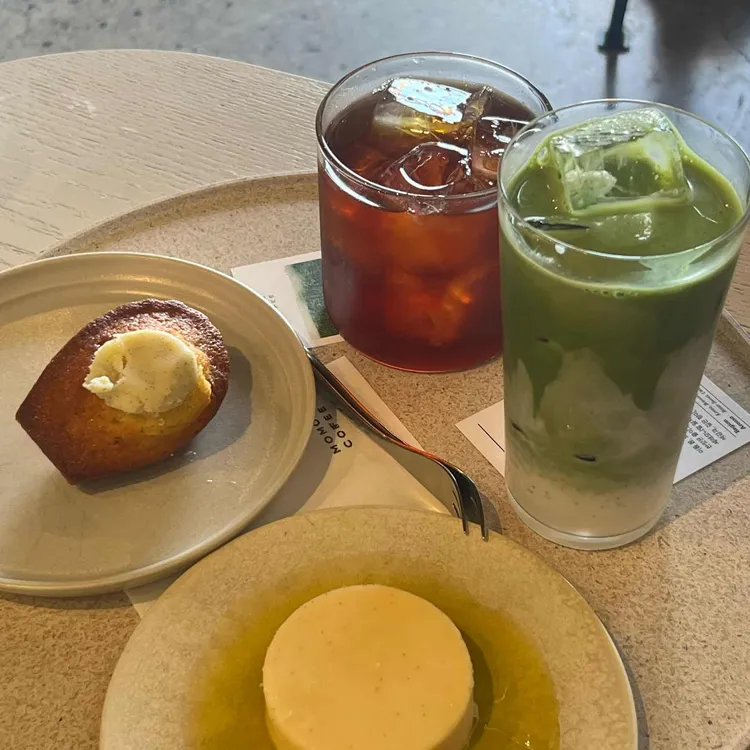 모모스 로스터리&커피바 사진