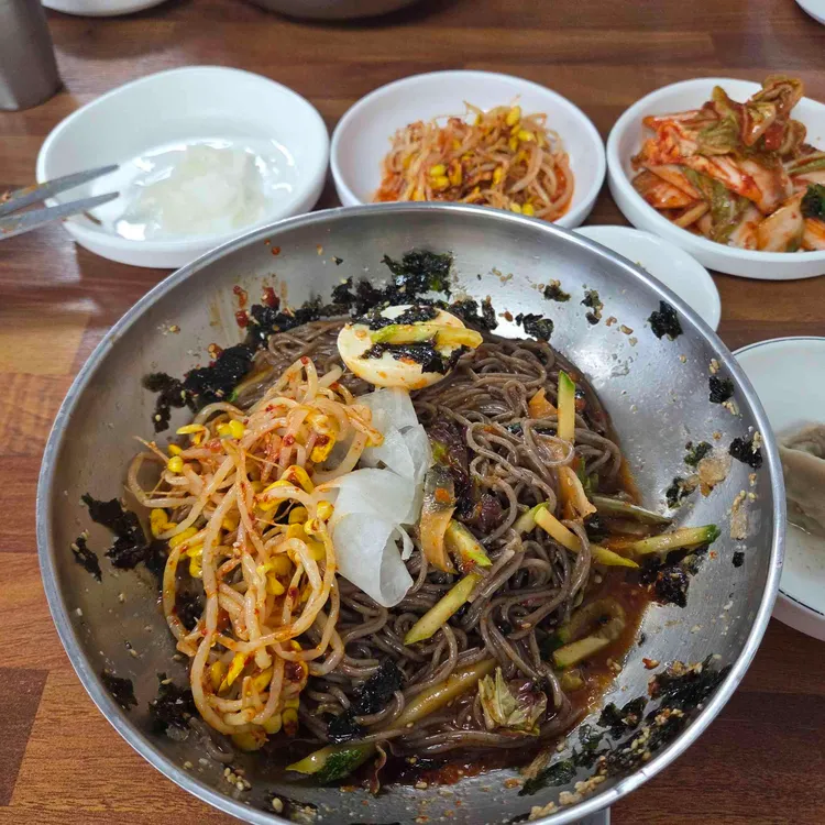 비빔메밀면 누들볼