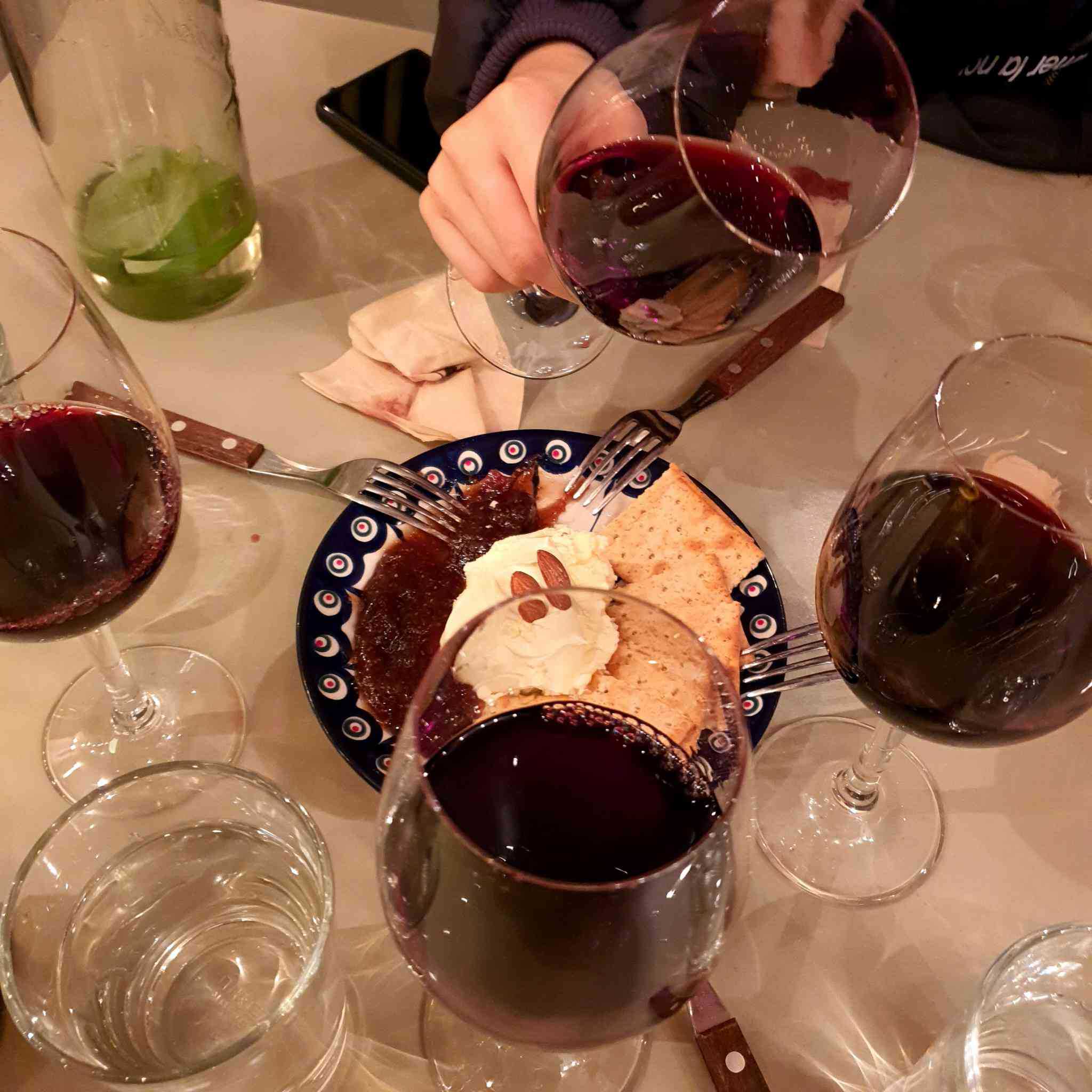 40대 30대 남성 분식 배달 야외좌석(테라스) 예쁜 빅데이터 맛집 검색결과 - 다이닝코드