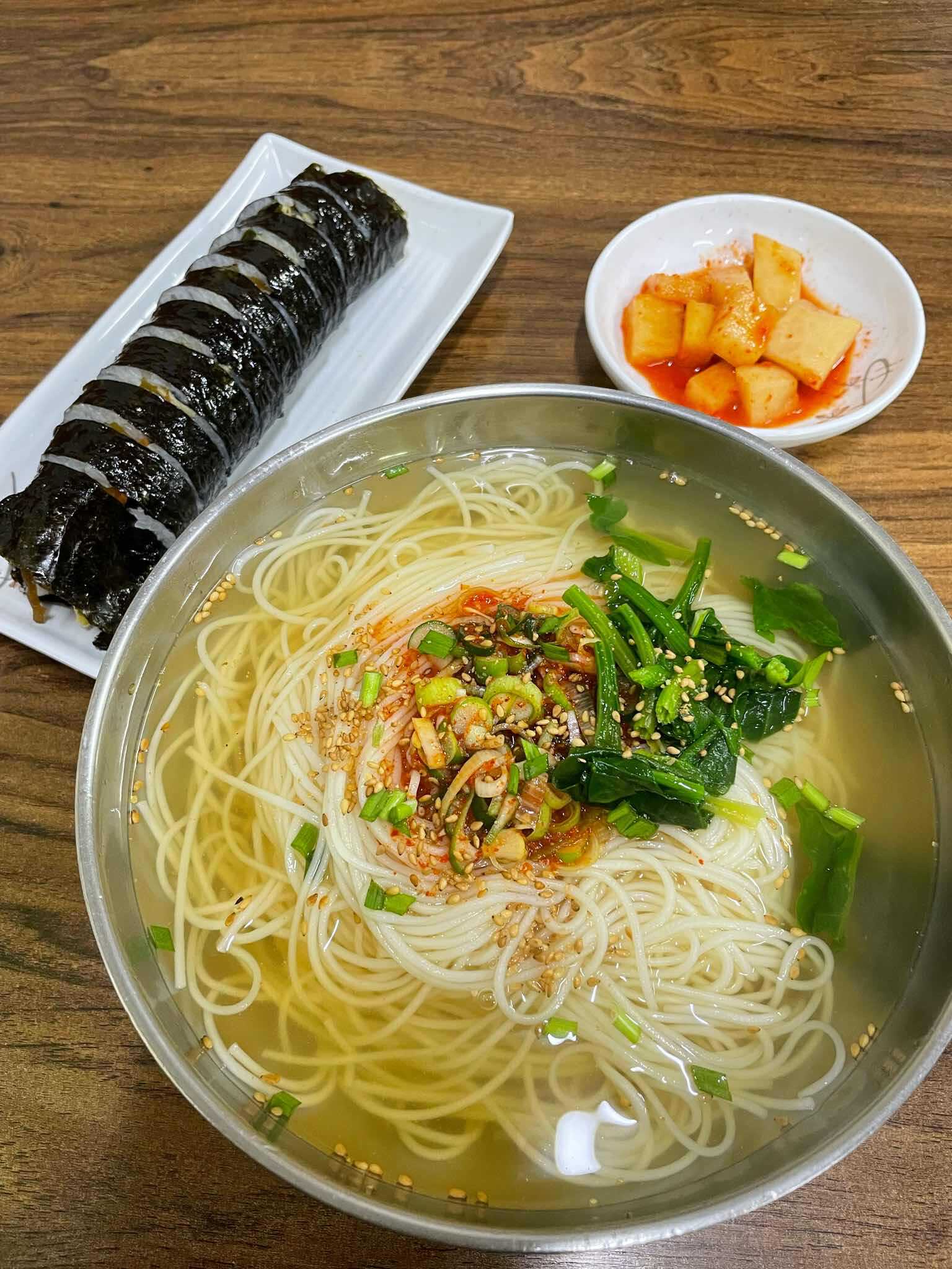 40대 면요리 수요미식회 간식 빅데이터 맛집 검색결과 - 다이닝코드